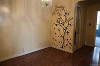 Building Photo - 955 E 98th St