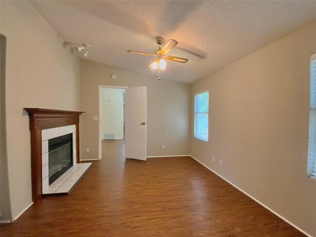 Building Photo - 1301 Lipan Trail