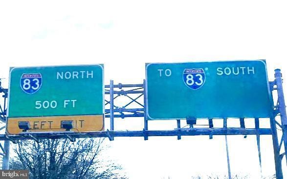 Building Photo - 805 Brooks Ln