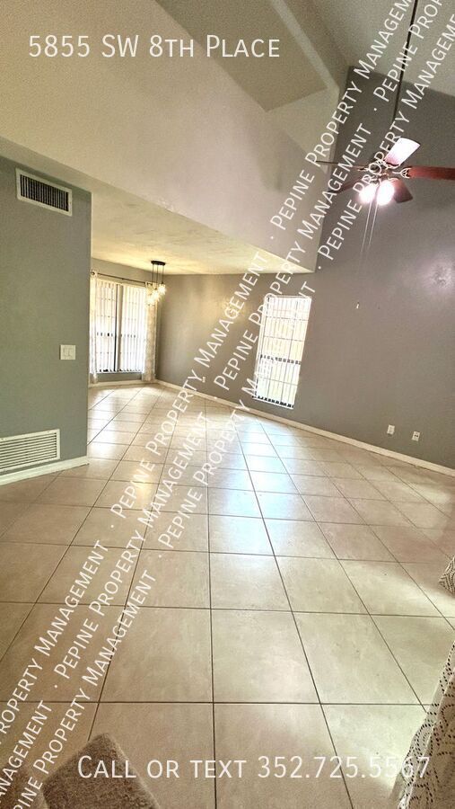 Building Photo - 5855 SW 8th Pl