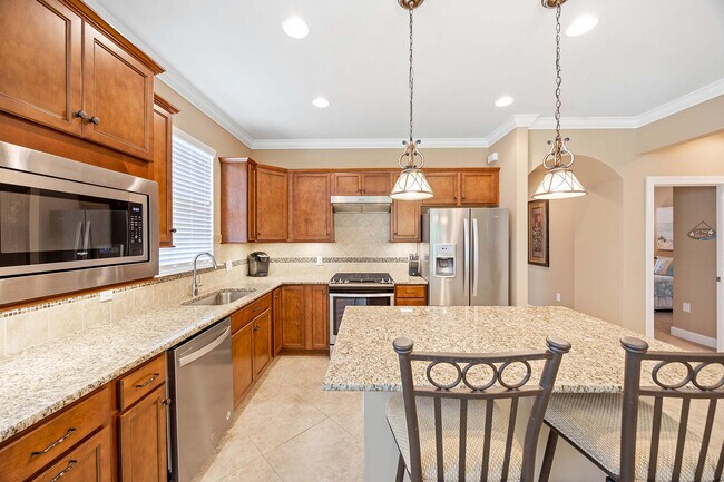 Building Photo - 7638 Jacaranda Ln
