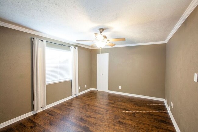 Building Photo - 5713 Baker Dr