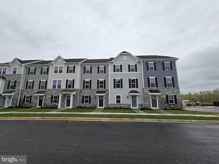 Building Photo - 4550 Chase Ln