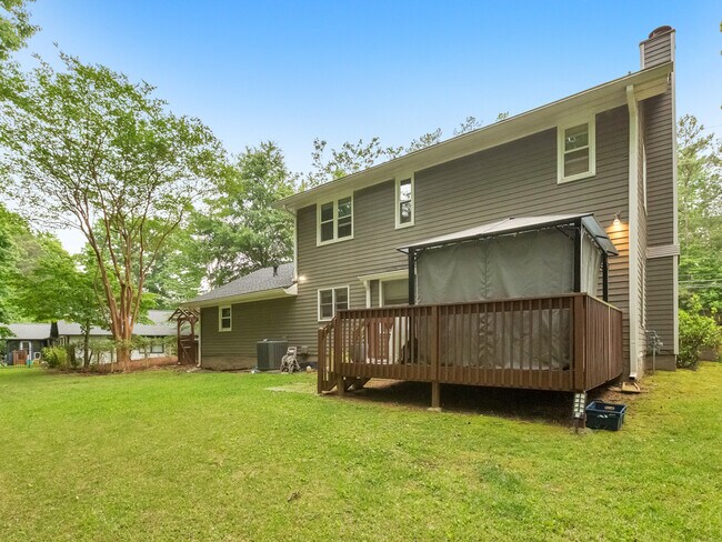 Building Photo - 2980 Hembree Rd NE