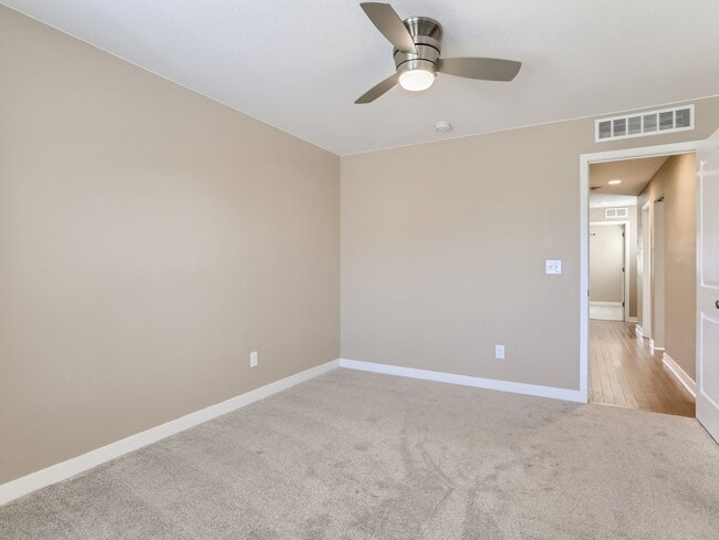 Building Photo - 10219 Tall Oaks Cir