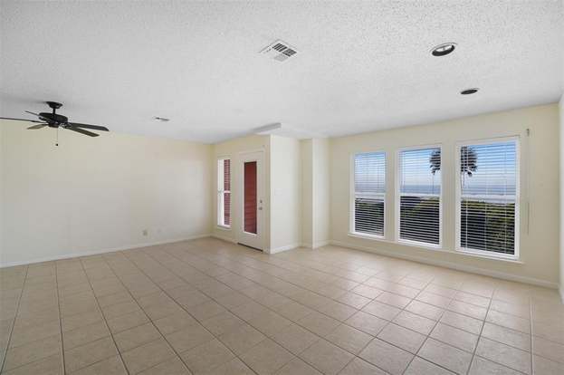Building Photo - 8416 Seawall Blvd