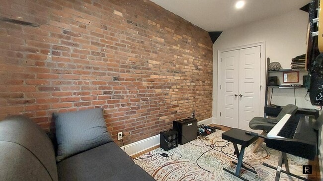 Building Photo - 456 Bergen St
