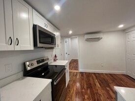 Building Photo - 155 Orange St