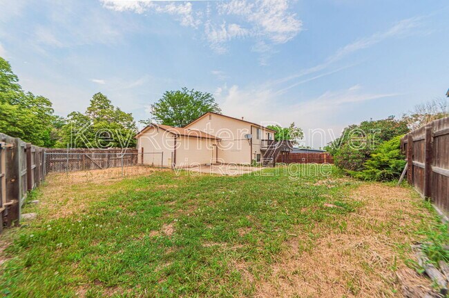 Building Photo - 1498 S Bahama St