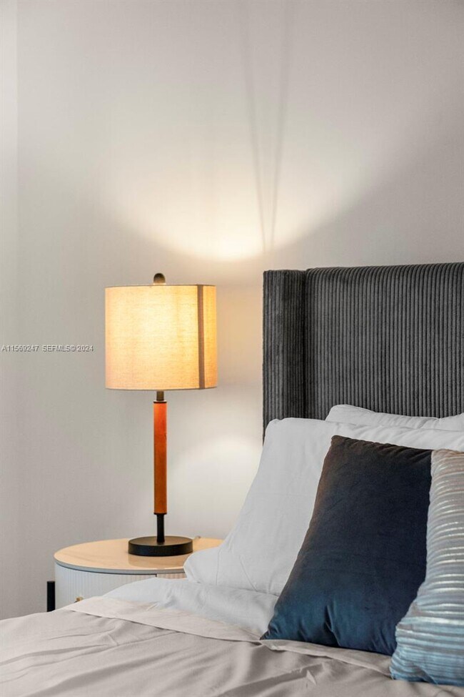 Building Photo - 1938 Jackson St