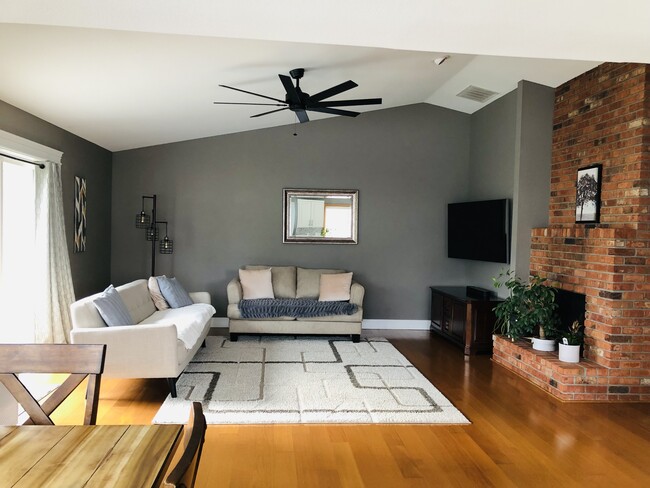 Building Photo - 5201 W 14th Ave