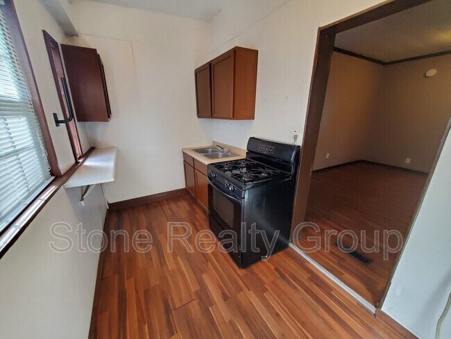 Building Photo - 2044 N 11th St