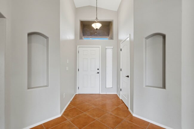 Building Photo - 39116 Quick Trot Dr