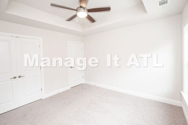 Building Photo - Brand new townhome in Chamblee