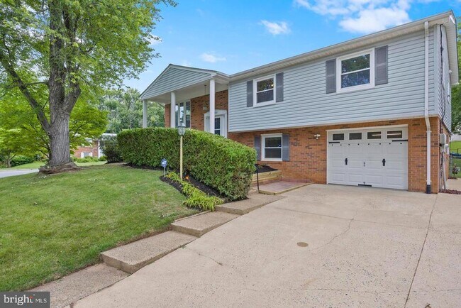 Building Photo - 13501 Kelmont Ct