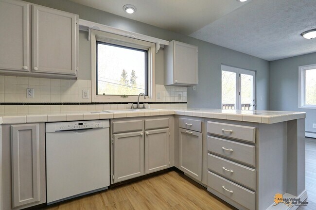 Building Photo - 4701 Grumman St