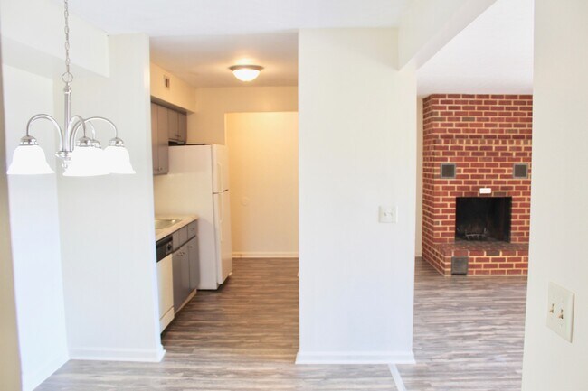 Building Photo - 1030-3 Blue Ridge Dr