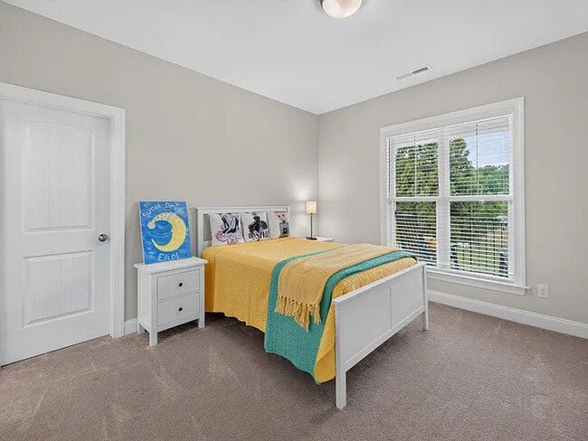 Building Photo - Lease OR Lease to Own