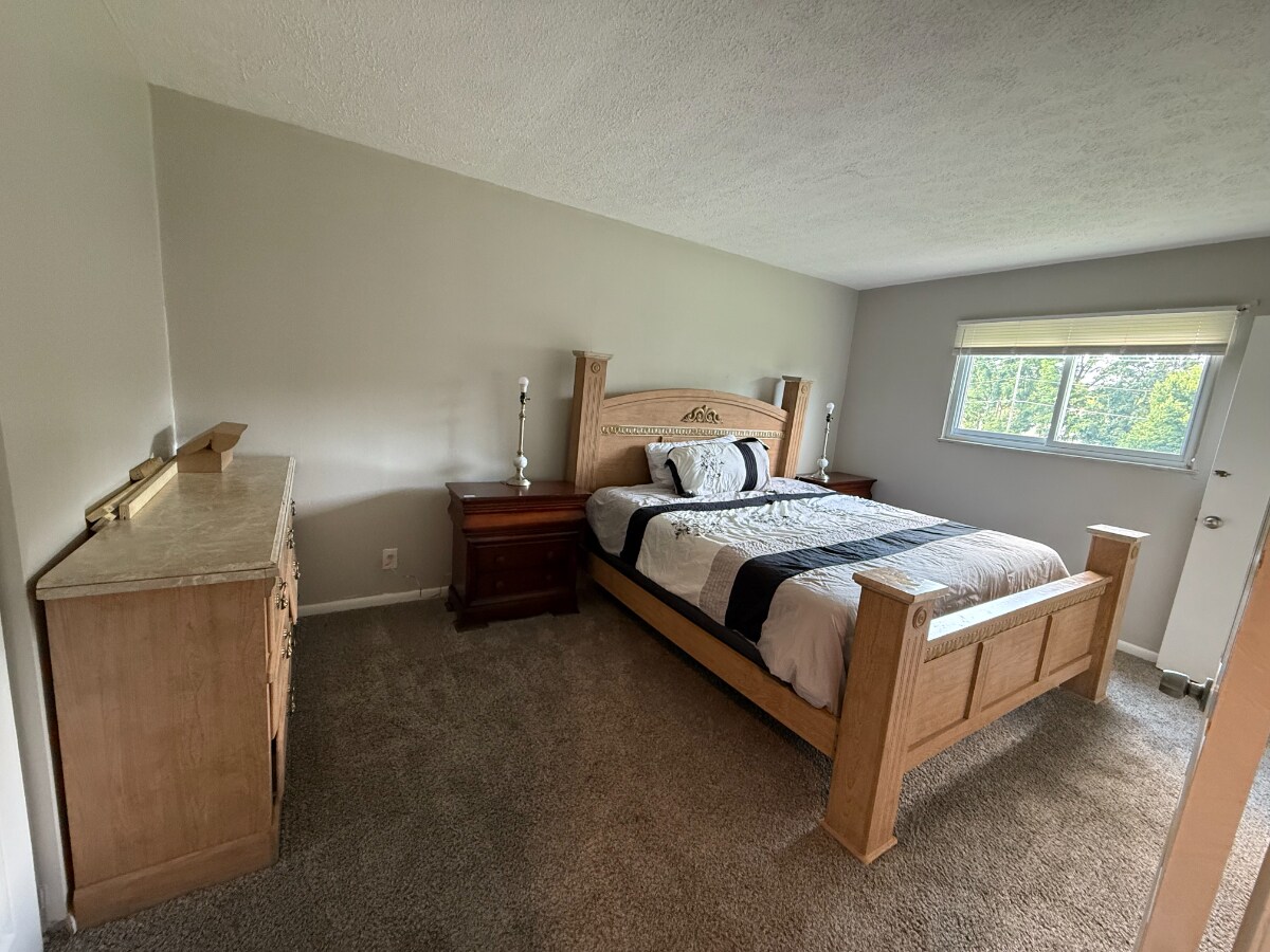 Master Bedroom - 4801 Beaucroft Ct