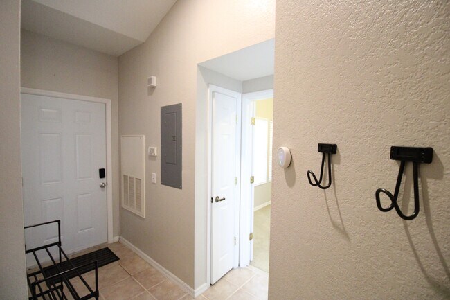 Building Photo - 9158 SW 51st Rd