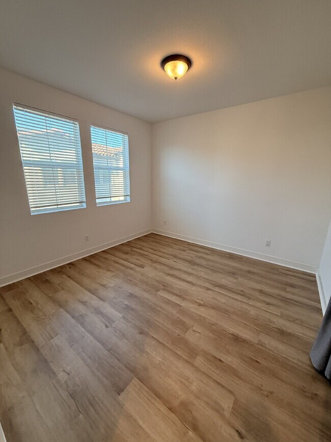 Building Photo - $3,850 - 3 Bed/ 3 Bath Modern Townhome in Santee