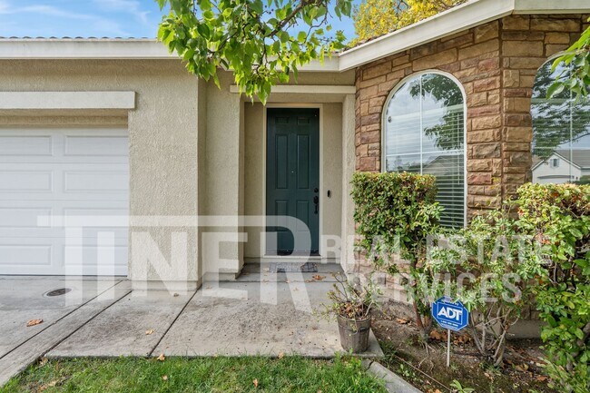 Building Photo - 1580 Charm Way