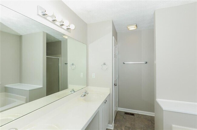 Building Photo - 1307 Arbor Green Ct