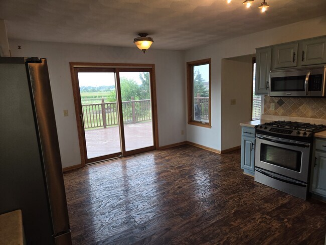 Building Photo - 535 Westfield Dr