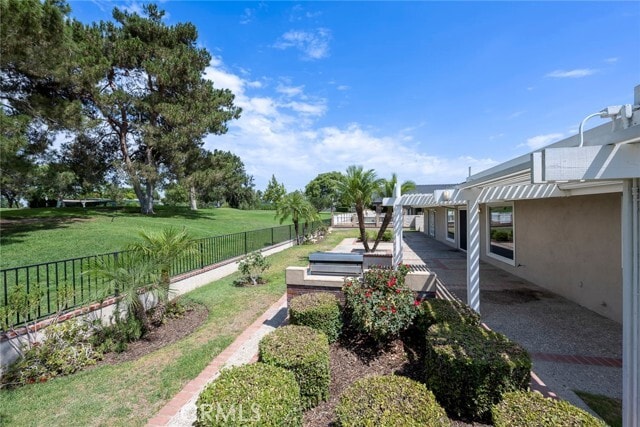 Building Photo - 5921 Country View Dr