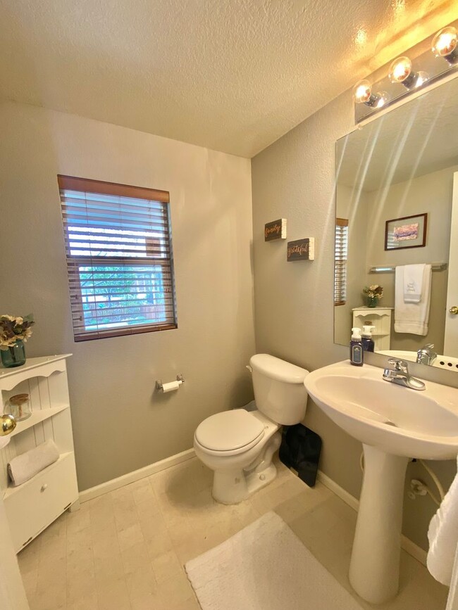 Building Photo - Central Park Home For Rent