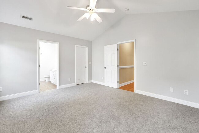 Building Photo - 104 Grasmere Ct