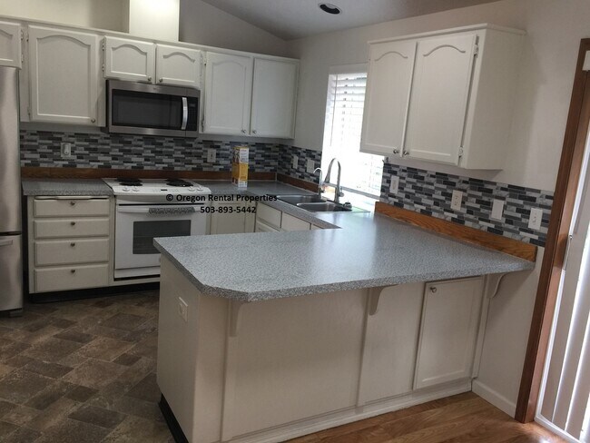 Building Photo - 12802 SE Main St