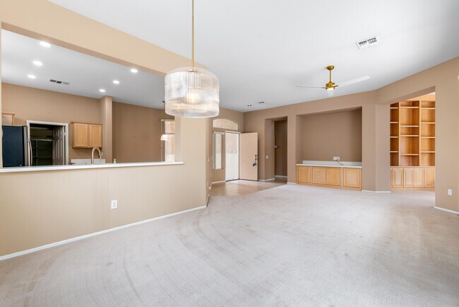 Building Photo - 78745 Platinum Dr