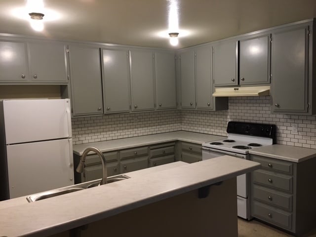 Kitchen - 2106 Del Rey Ct