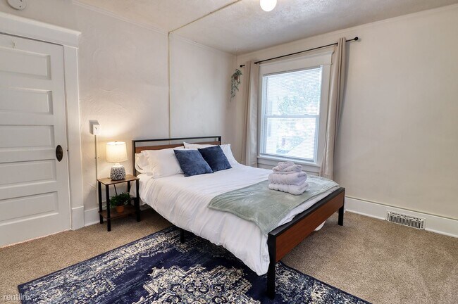 Building Photo - 5 br, 1 bath House - 2040 South 17th Street 2