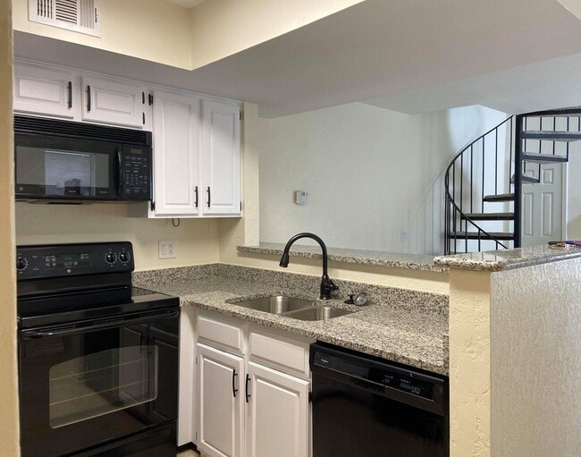 Building Photo - 11530 N May Ave