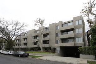 Building Photo - 1400 Kelton Ave