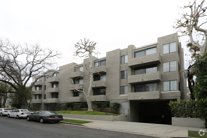 Primary Photo - 1400 Kelton Ave