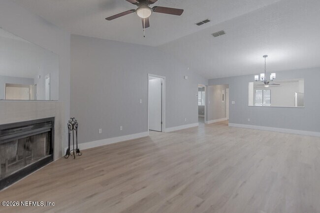 Building Photo - 2131 Sea Hawk Dr
