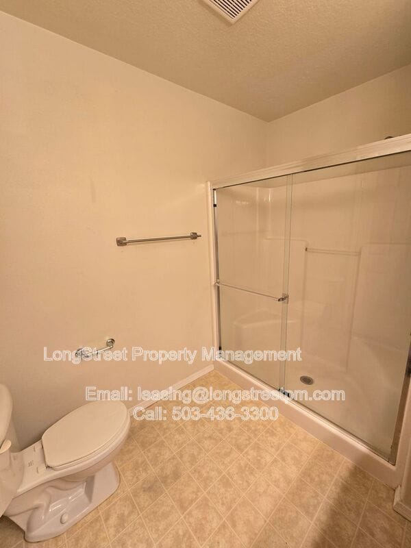 Building Photo - 3008 NW Morning Glory Dr