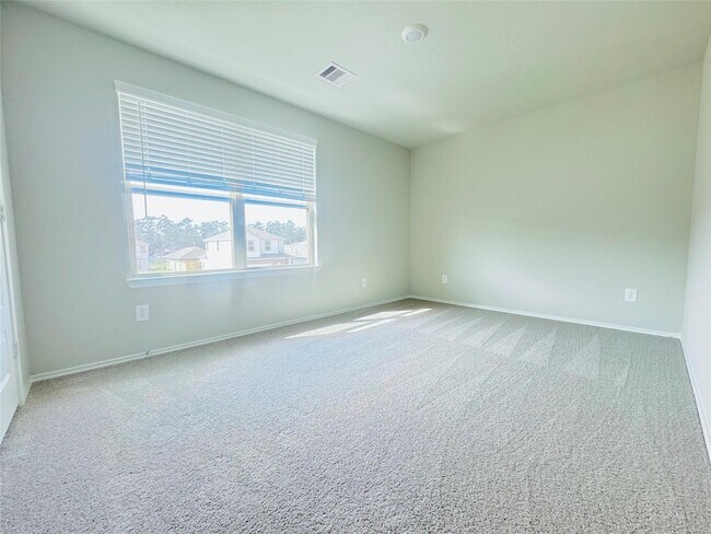 Building Photo - 21214 Mem Vis Dr