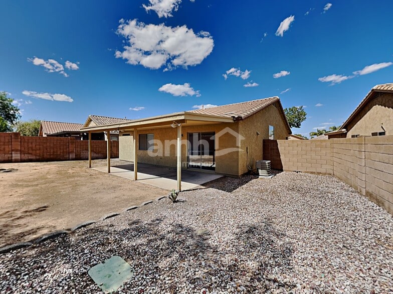 Building Photo - 69 E Coral Bean Dr