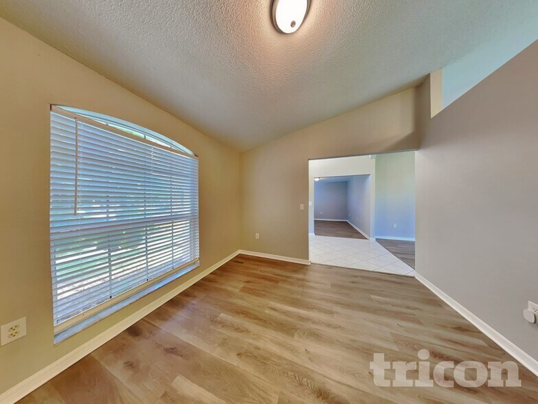 Building Photo - 1387 Laurel Glen Dr