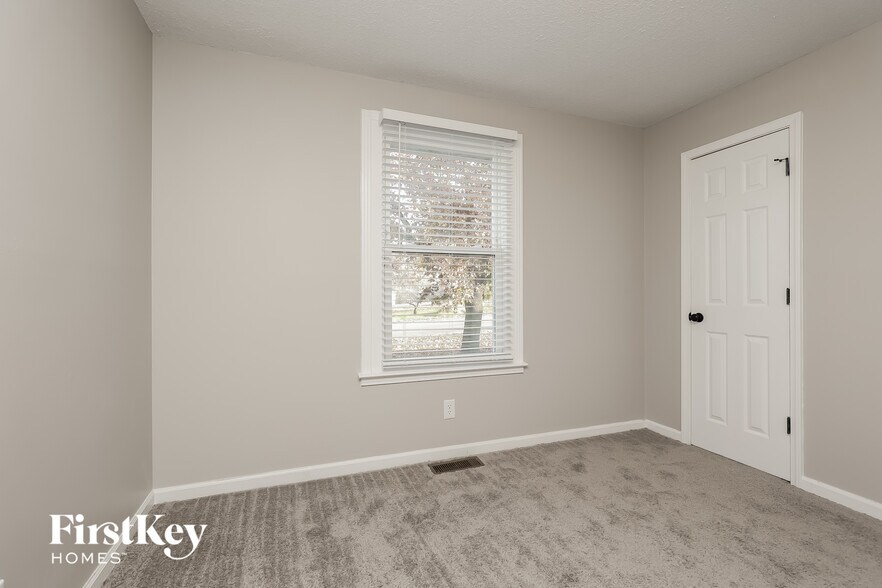 Building Photo - 418 Helton Dr