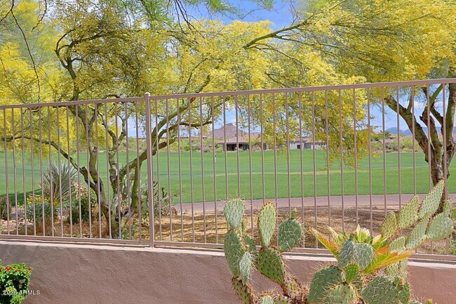 Building Photo - 9311 E Cavalry Dr