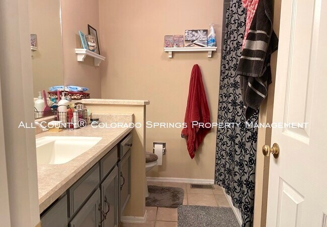 Building Photo - 4110 Little Crown Ln