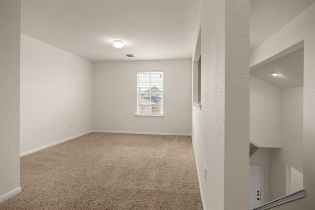 Building Photo - 404 Pentire Way