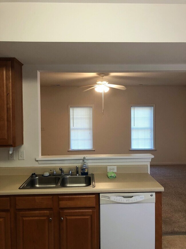 Building Photo - 409 Wilmer Ave