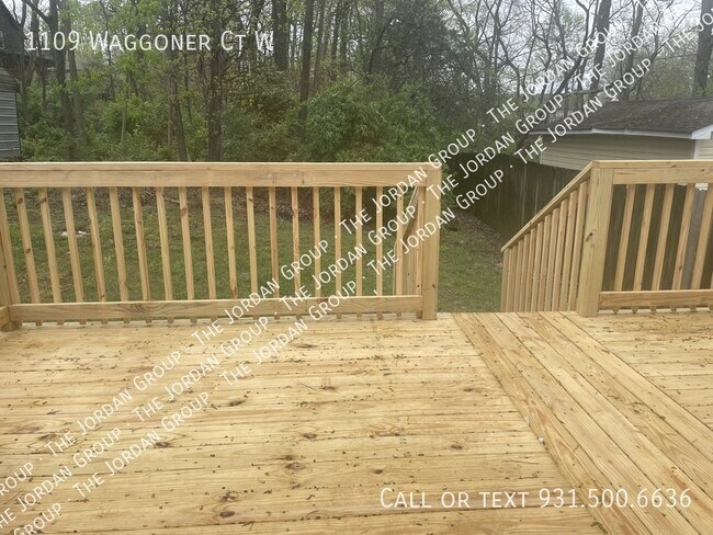 Building Photo - 1109 Waggoner Ct W