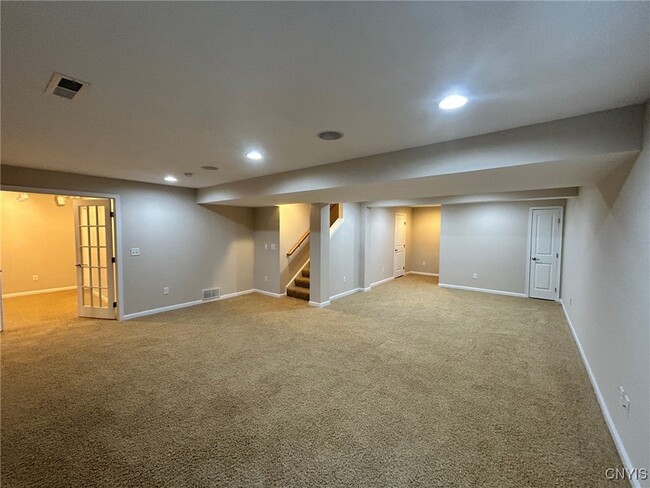 Building Photo - 107 Shaker Heights